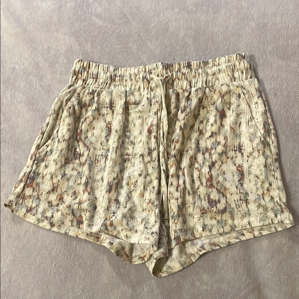 Bobeau Patterned Shorts with Relaxed Fit